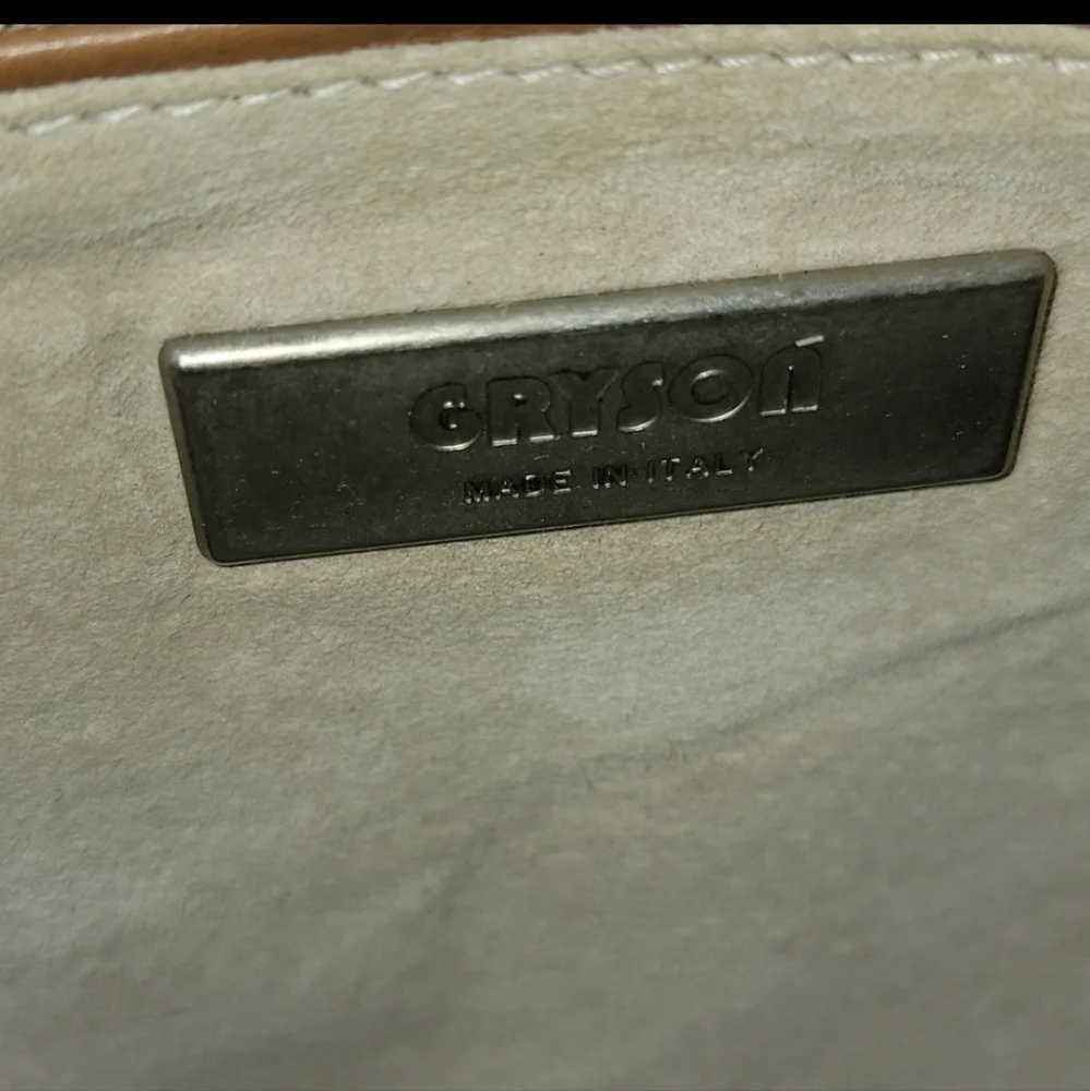 Gorgeous Gryson Leather Tote NWOT ๐ - Picture 8 of 11